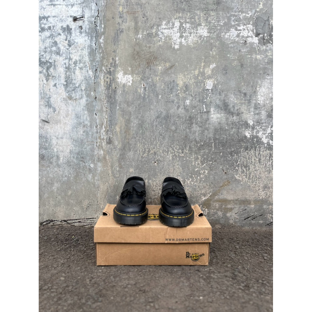 Dr martens adrian tassel bex size 39/40
