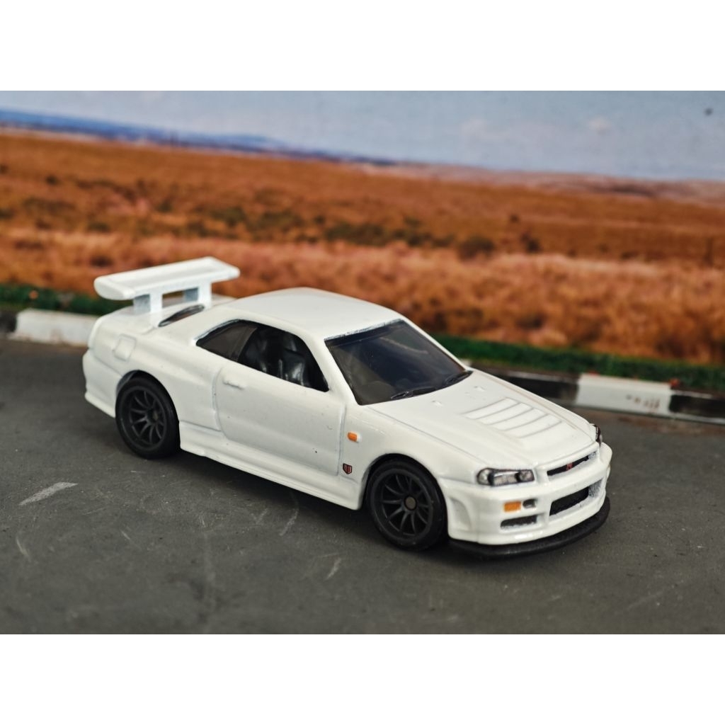 hot wheels premium nissan skyline R34 diorama