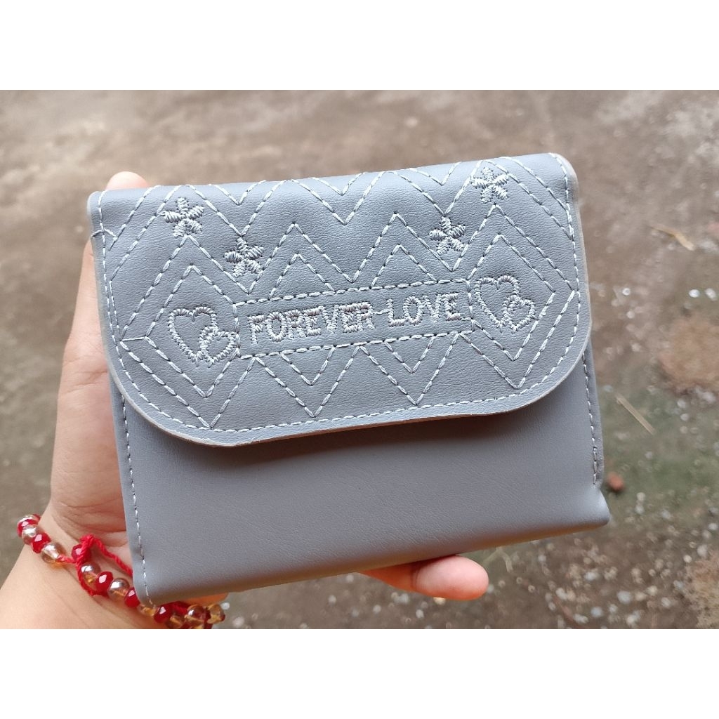 dompet forever love