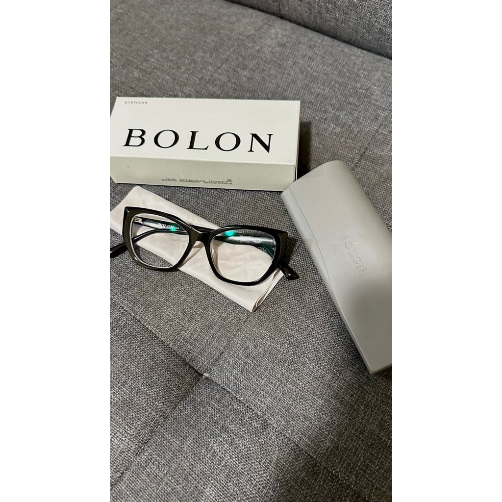 KACAMATA BOLON