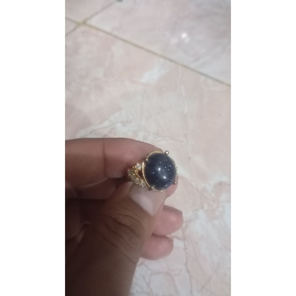 cincin pasir emas