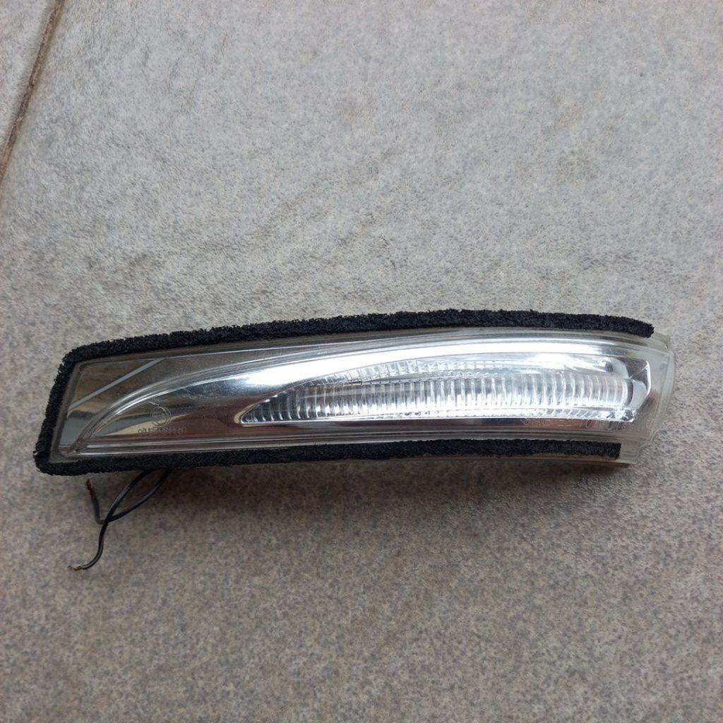 Lampu sen spion kiri hyundai grand avega