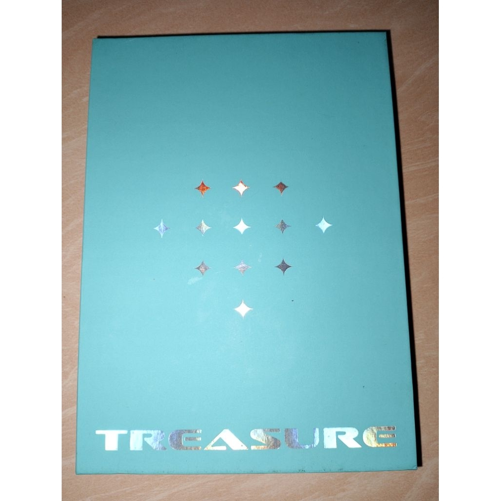 ALBUM TREASURE OFFICIAL PRELOVED/BEKAS ALBUM ONLY