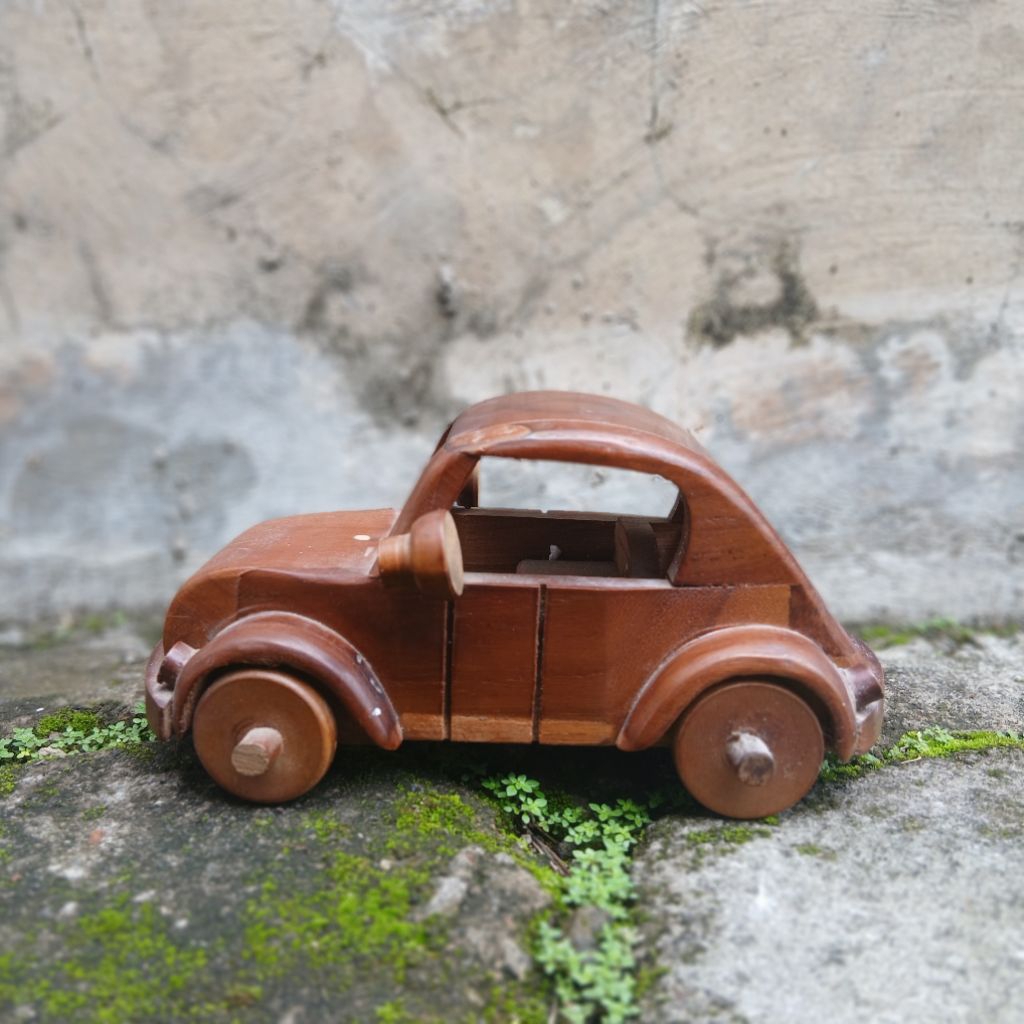 miniatur mobil  kayu