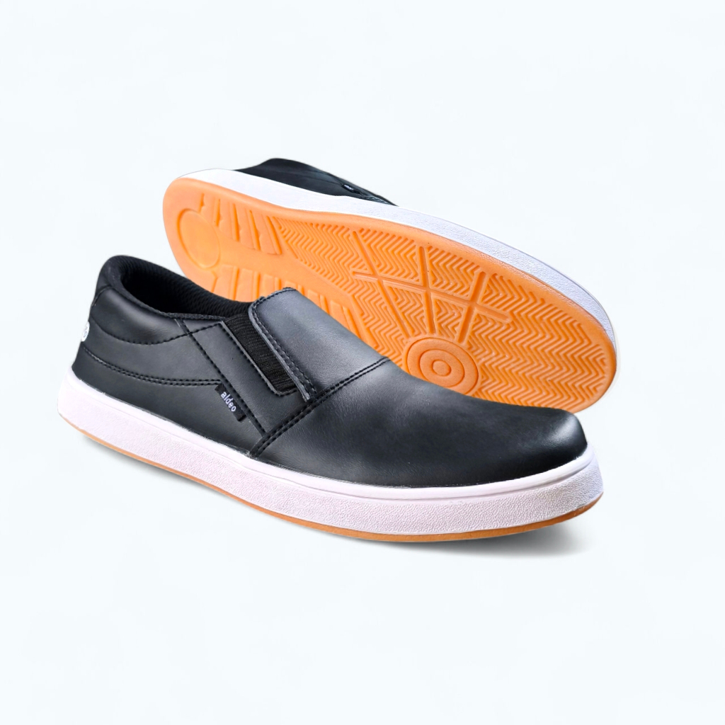 Aldhis 39-43 Sepatu Slip On Pria Casual Tanpa Tali Hitam Putih sol Karet Antislip