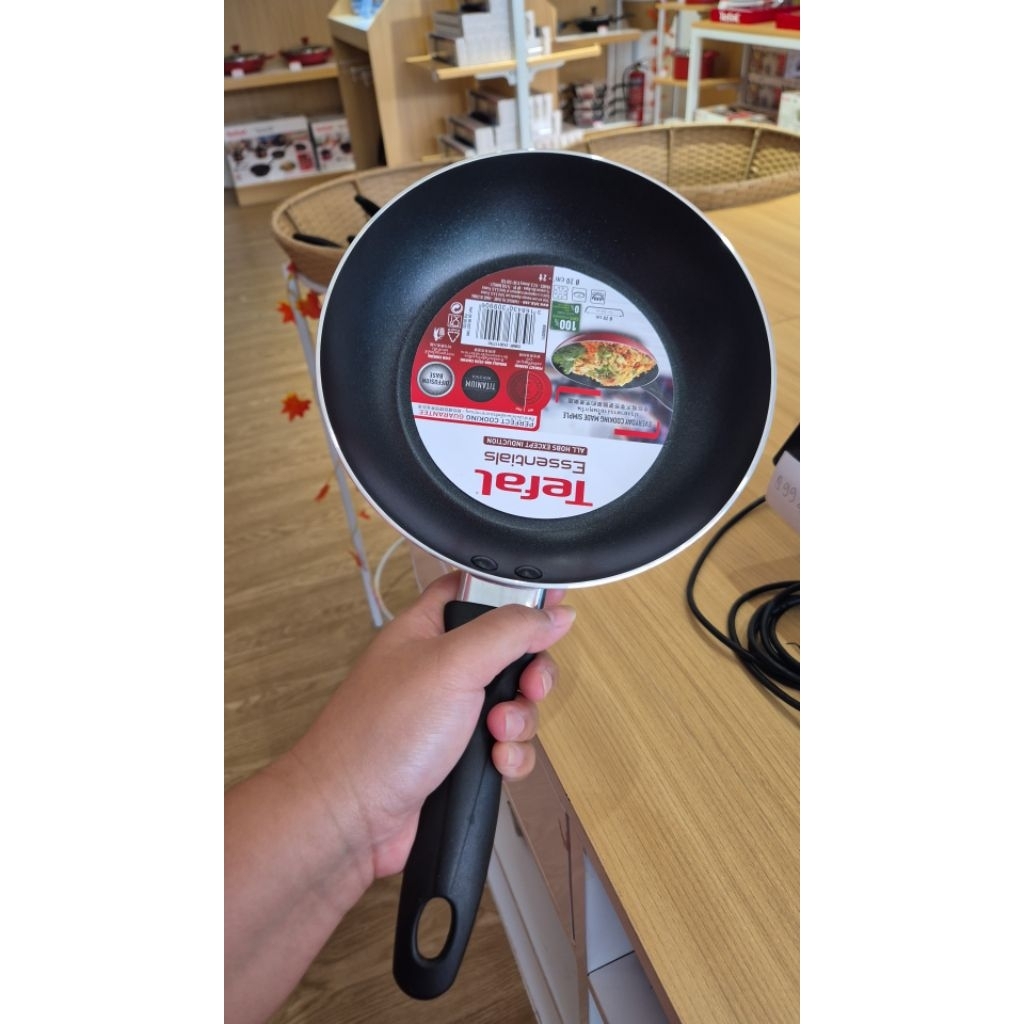 Tefal Frypan Essential 20cm
