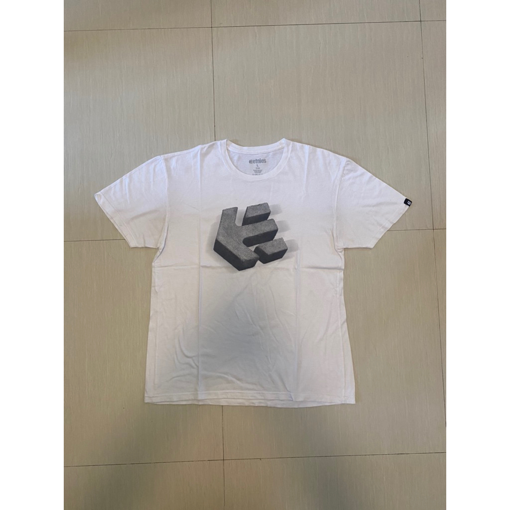 baju kaos skateboard etnies t shirt