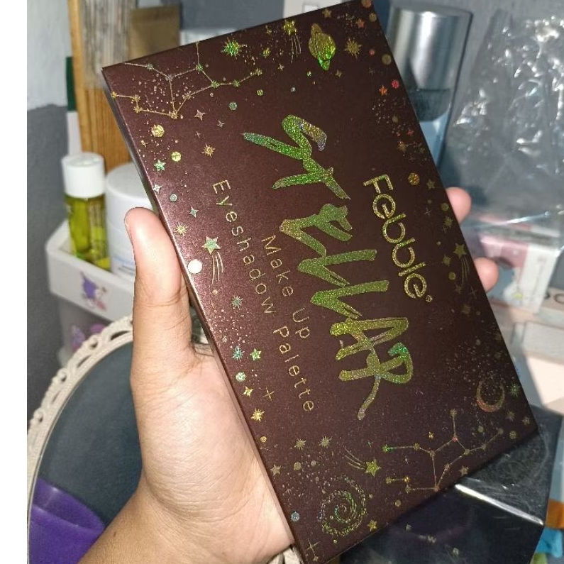 FEBBLE STELLAR Eyeshadow palette