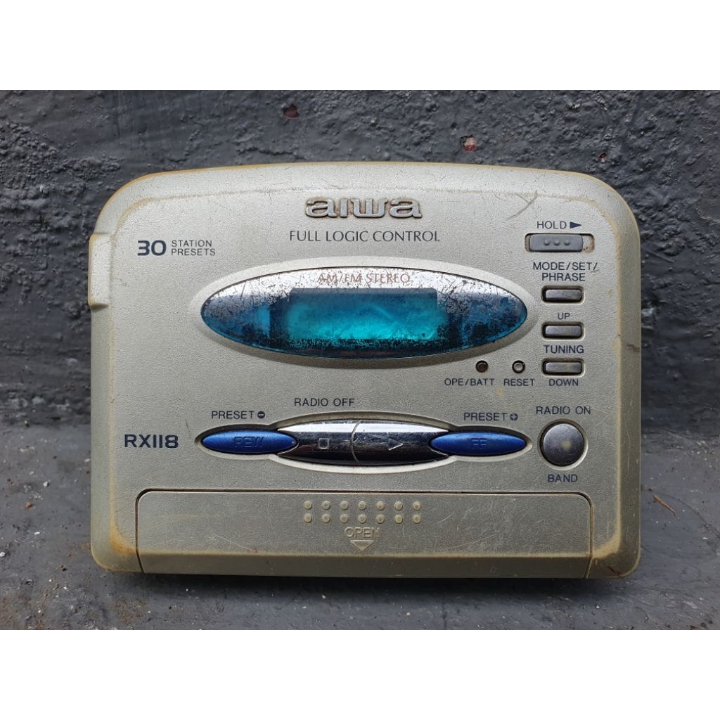 WALKMAN AIWA RX118