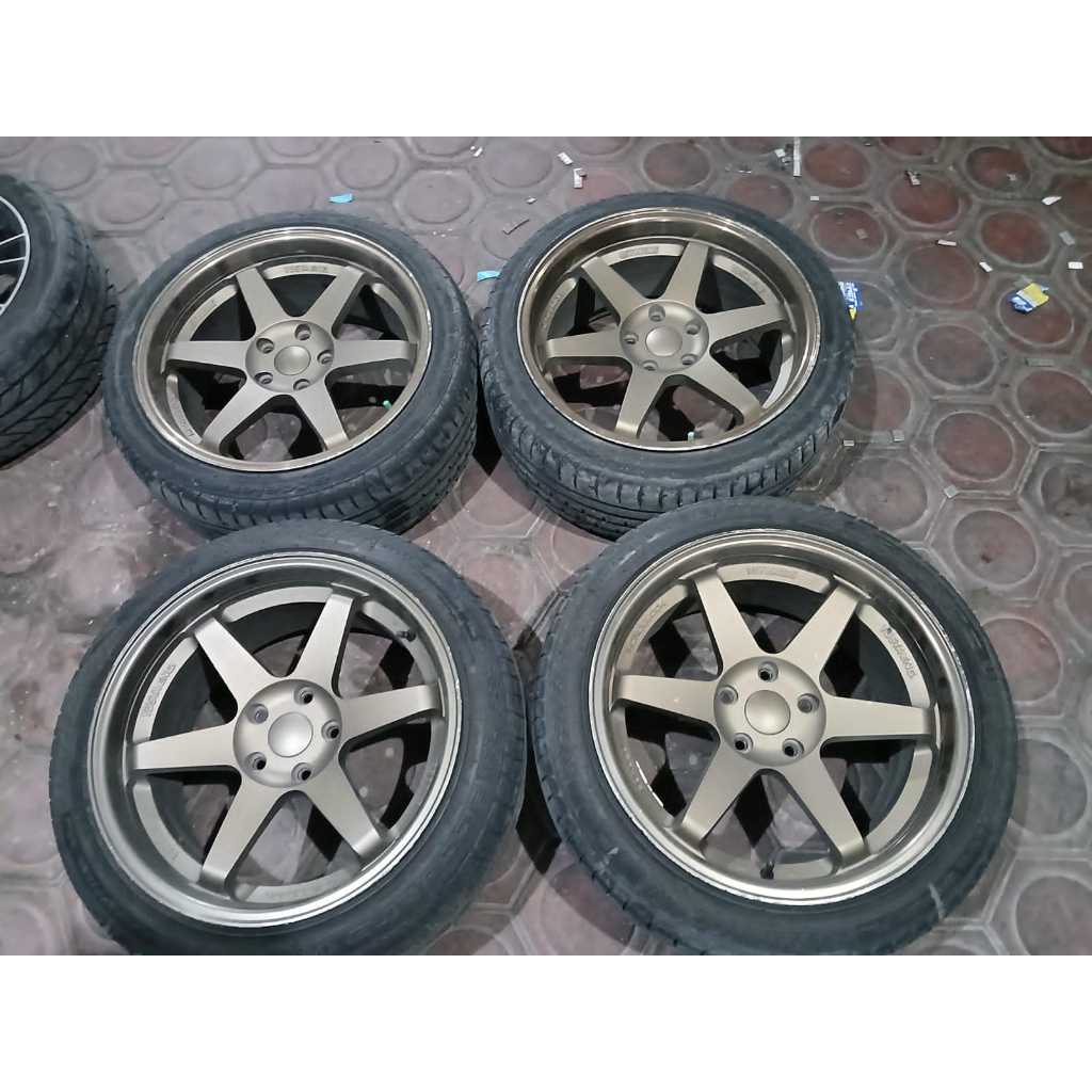 VELG MOBIL RACING TE37 YUSTA RING 18 LEBAR 8,5/9,5 LUBANG BAUT PCD 5x114 + BAN ACCELERA 225/40R18 22