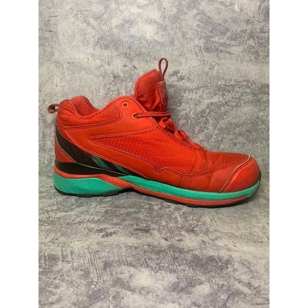 The North Face Gore - Tex Hiking Shoes Red