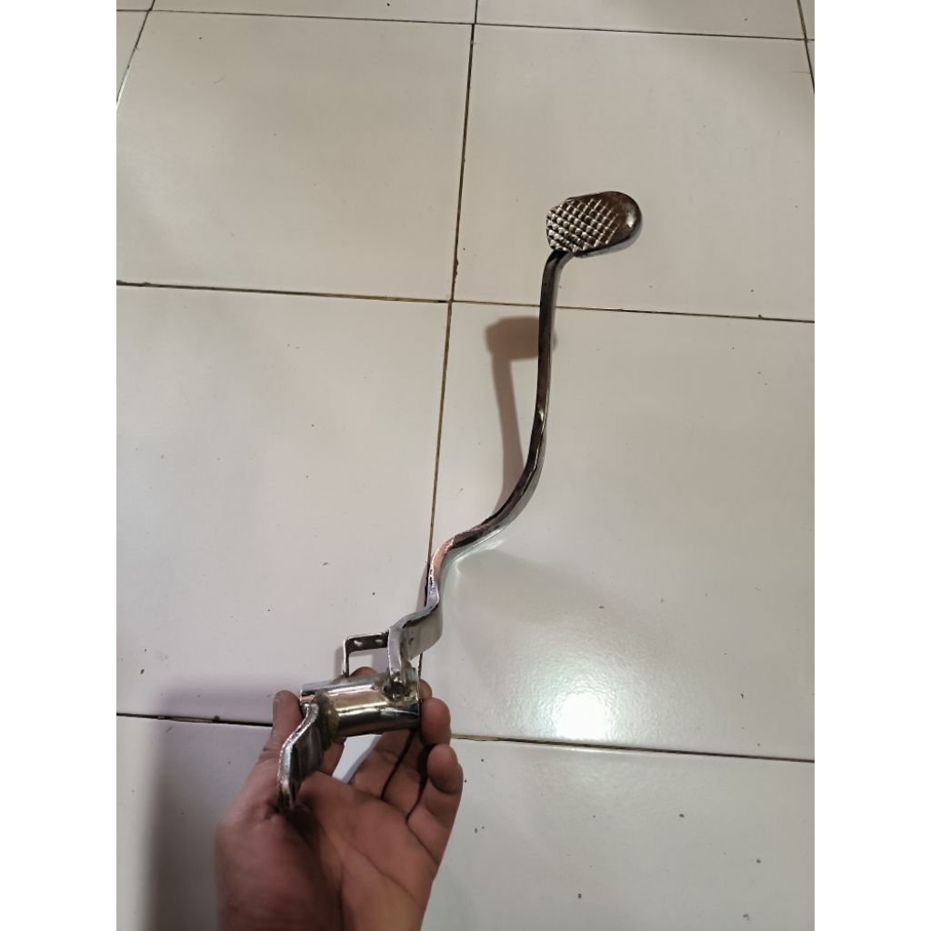 pedal rem/pijakan rem belakang Kawasaki Blitz Joy/Blitz R/Edge/zone 125