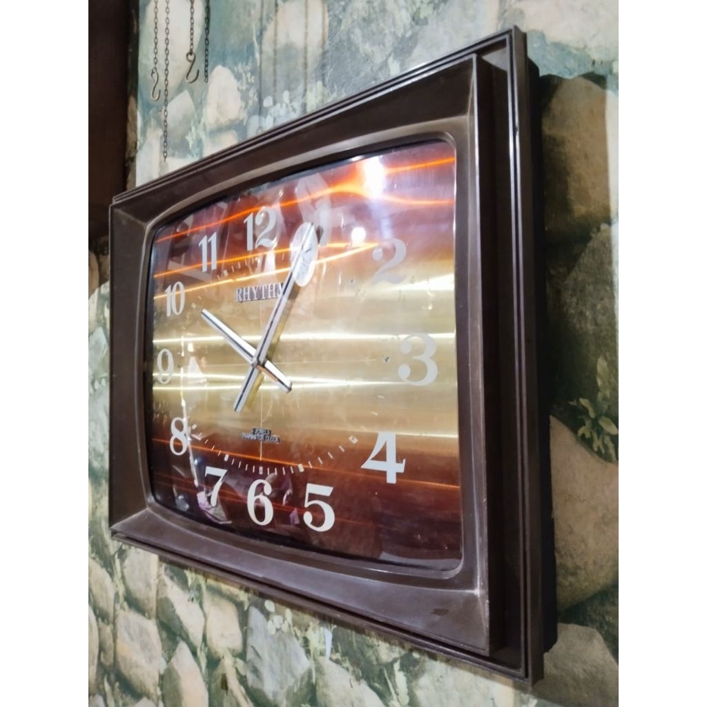 jam transistor model tv