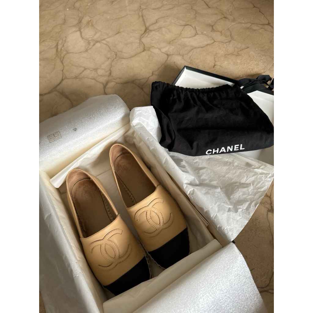 chanel espadrilles beige black