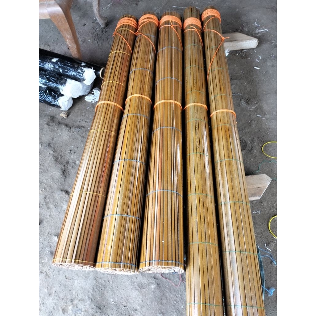 Tirai Kerai kulit  2x3,7meter plus Gratis Katrol Gulung