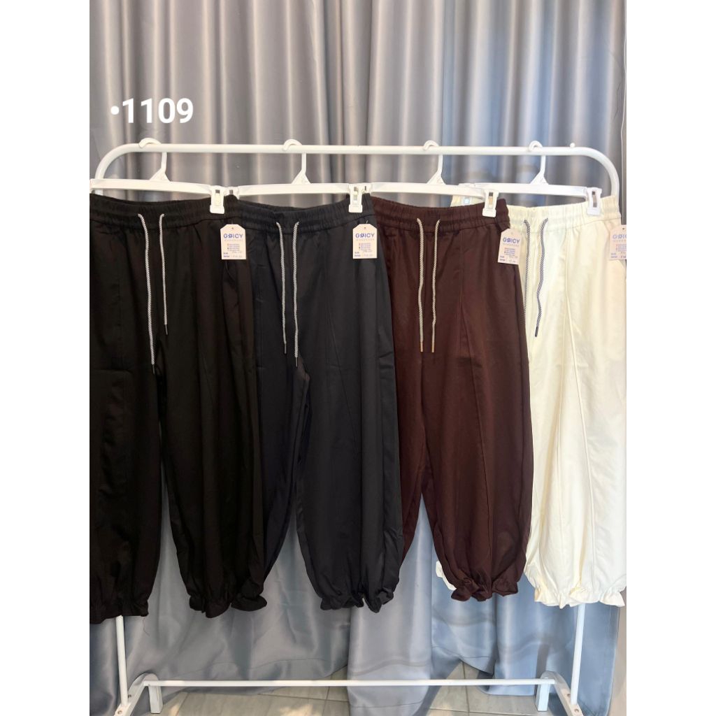 Celana Jogger Wanita Parasut Premium | Jogger Kerut Bawah | Pinggang Karet Nyaman | Celana Santai Ke