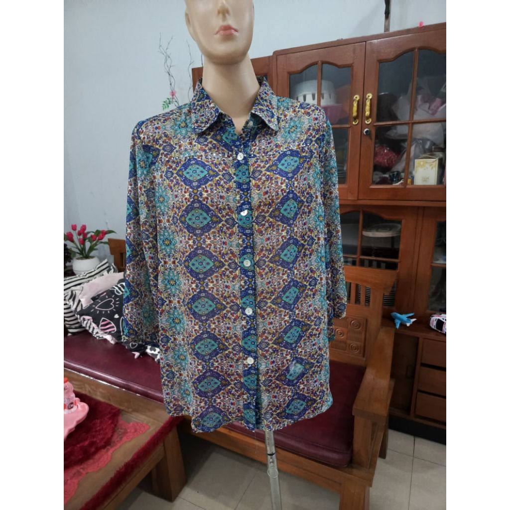 kemeja sifon motif batik wanita