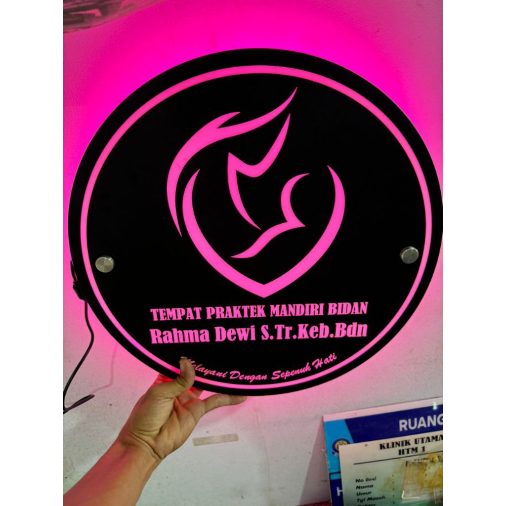 Papan nama akrilik papan nama toko akrilik papan logo akrilik