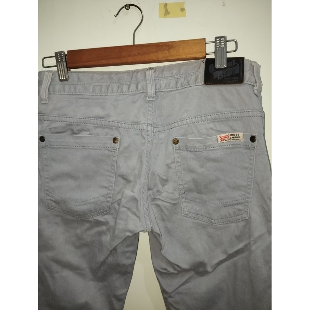 preloved jeans wanita merk coconut island