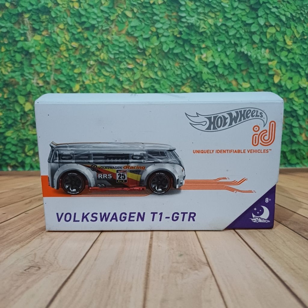 Hot Wheels ID Volkswagen T1 GTR