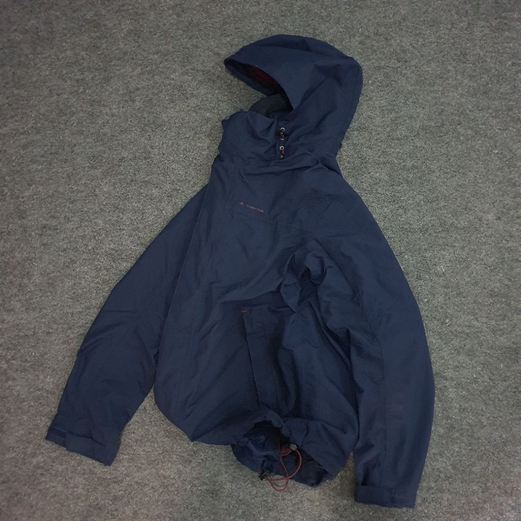 Jacket outdoor waterproof quechua size XL indo