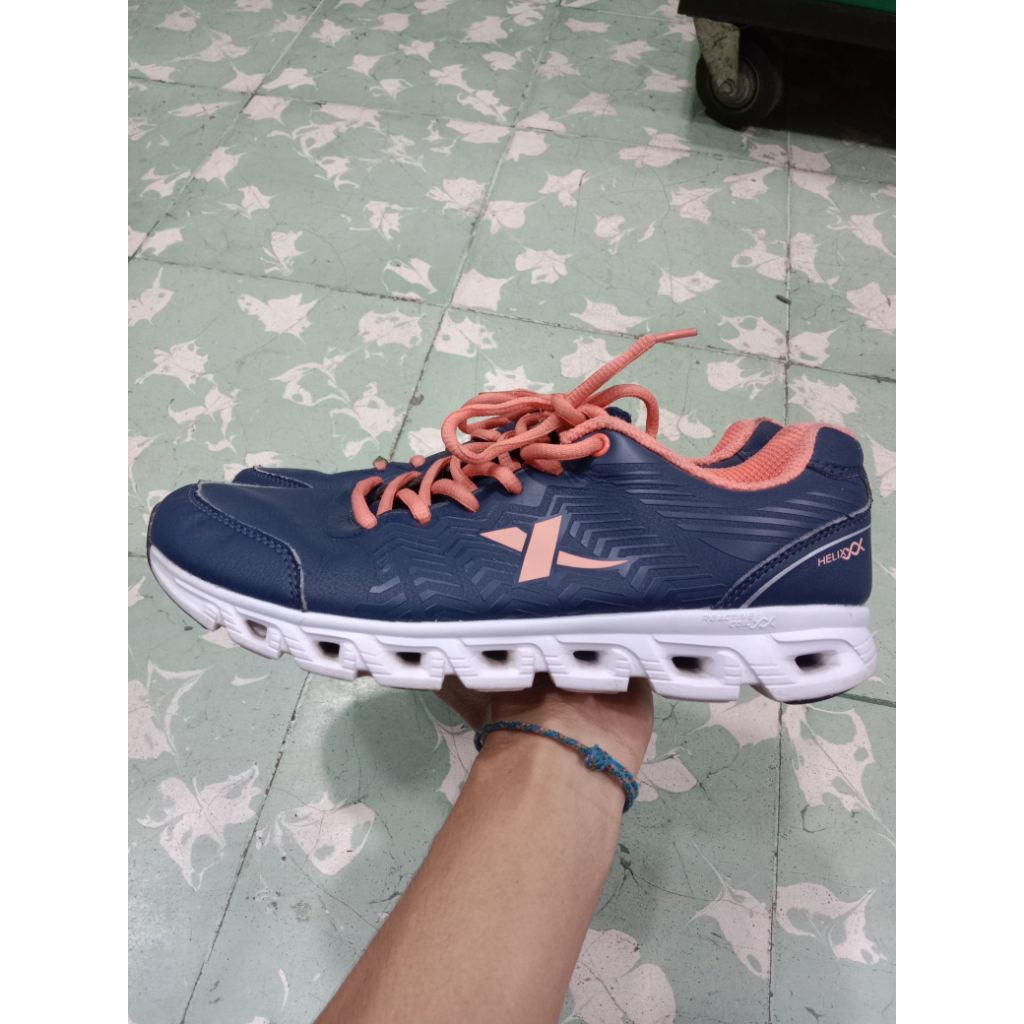 Sepatu Xtep Helix Run Second Original(40)