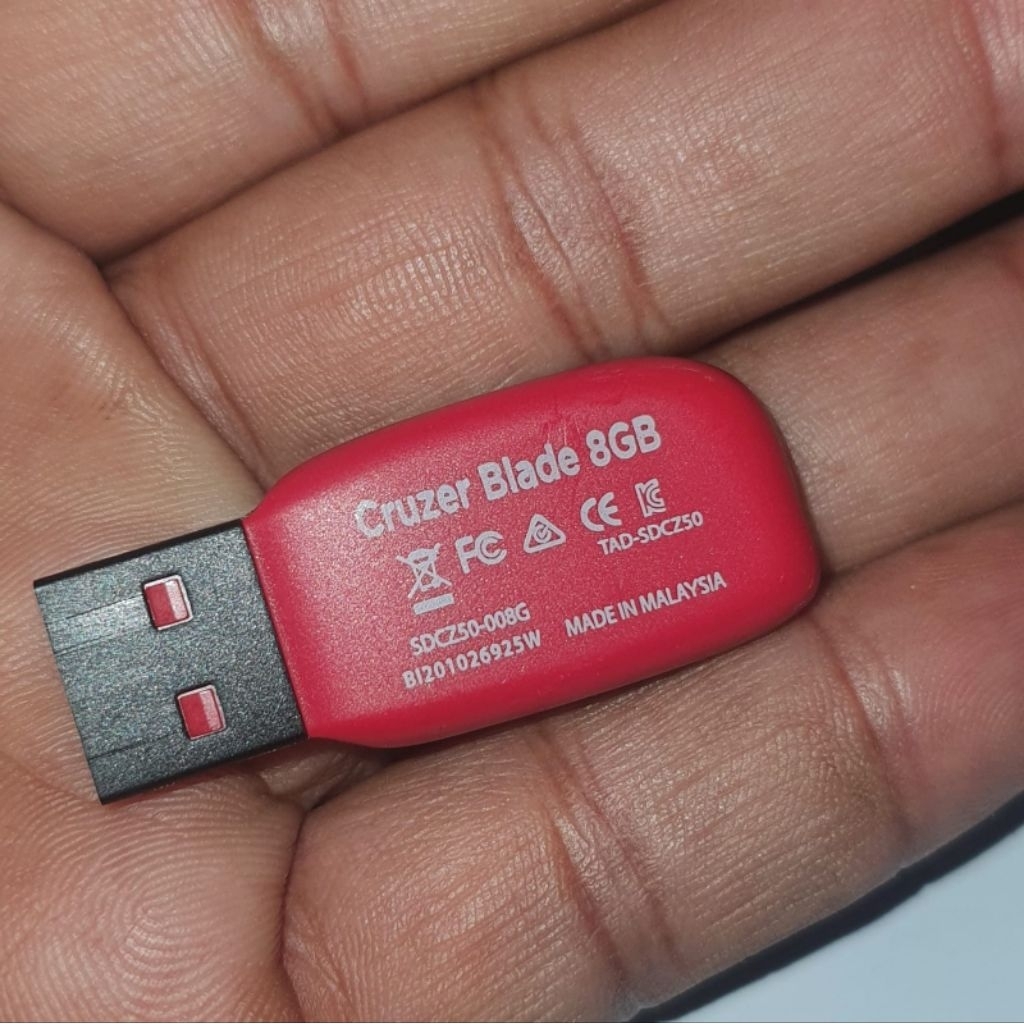 flashdisk 8gb isian MP3 lagu barat rancak habis