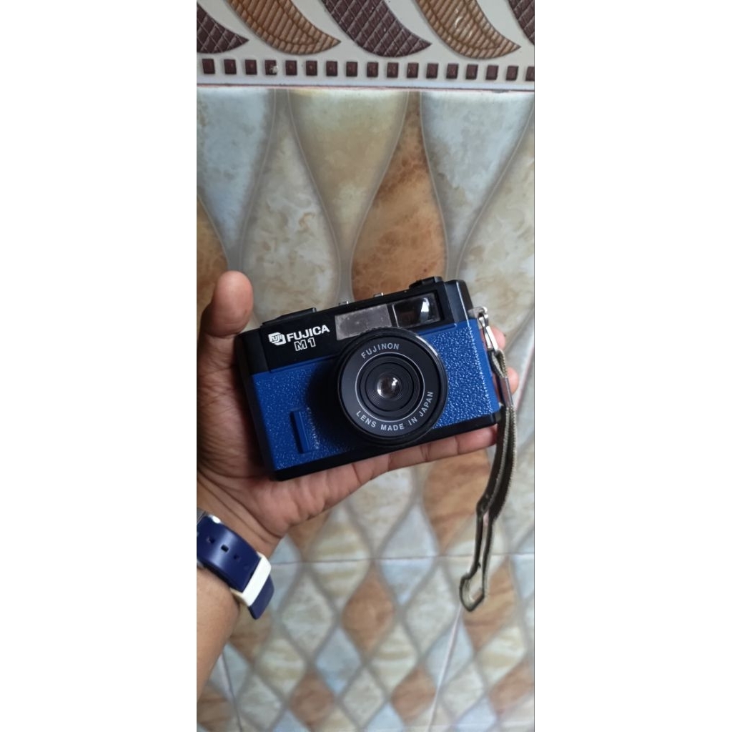 fujica M1 blue