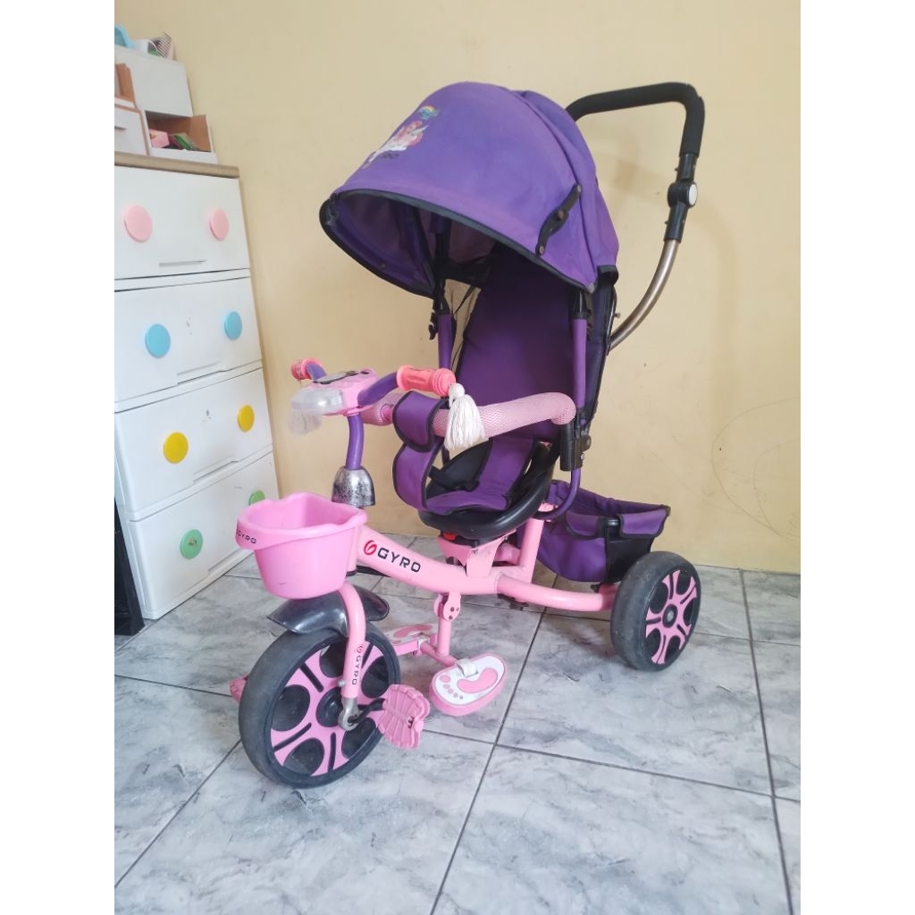 Sepeda roda tiga gyro