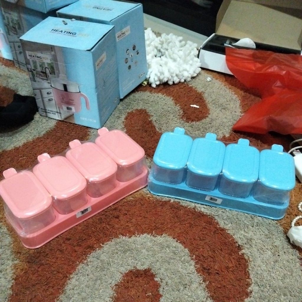 Tempat bumbu  lezato