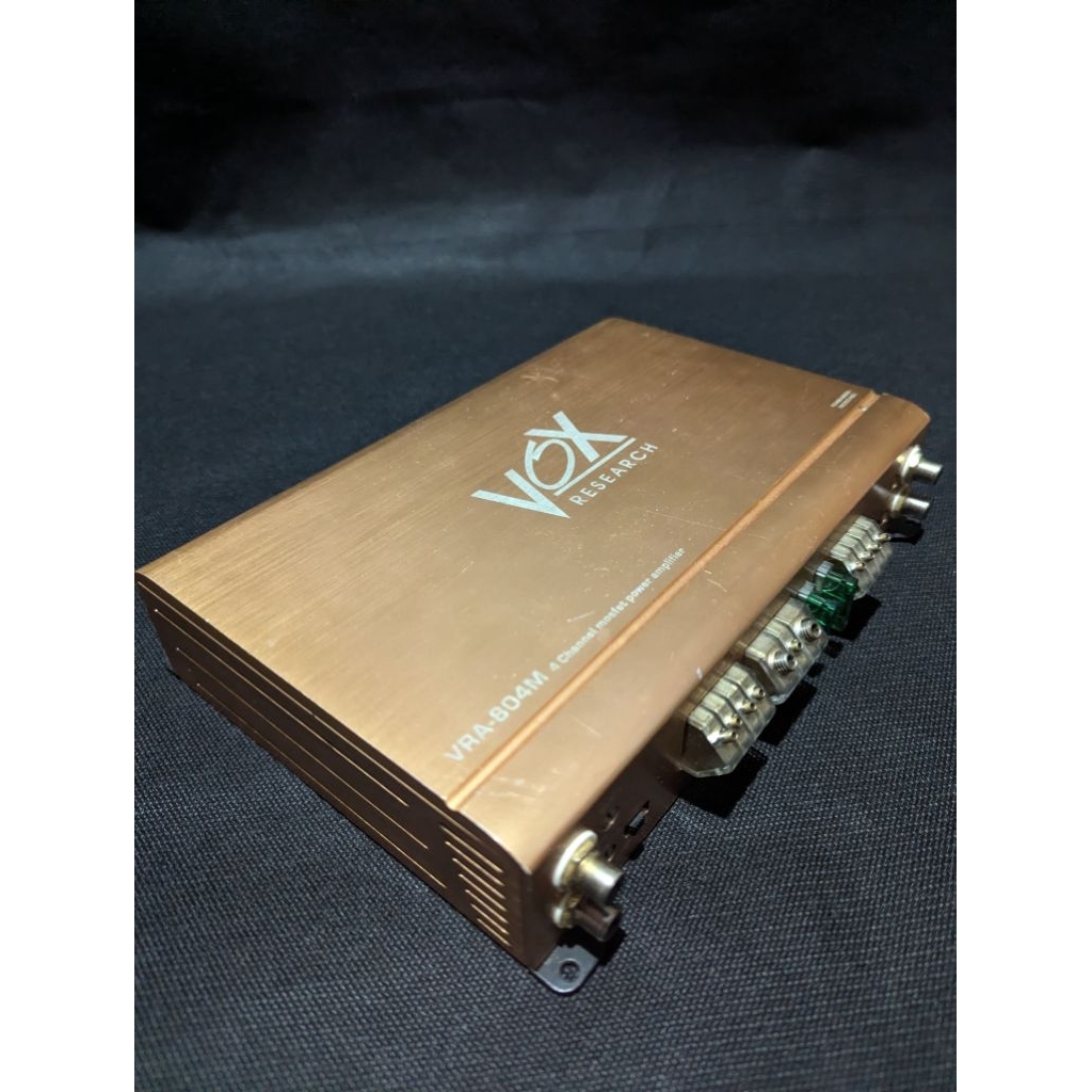 power 4 channel Vox Research VRA 804 (AB Class)