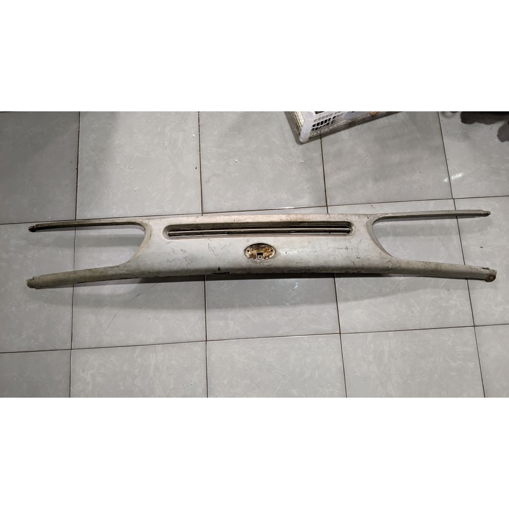 grill depan daihatsu zebra