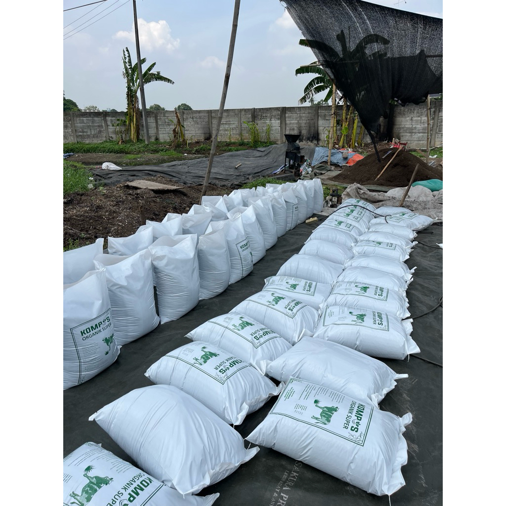 pupuk kompos / kompos organik siap pakai berat 18kg