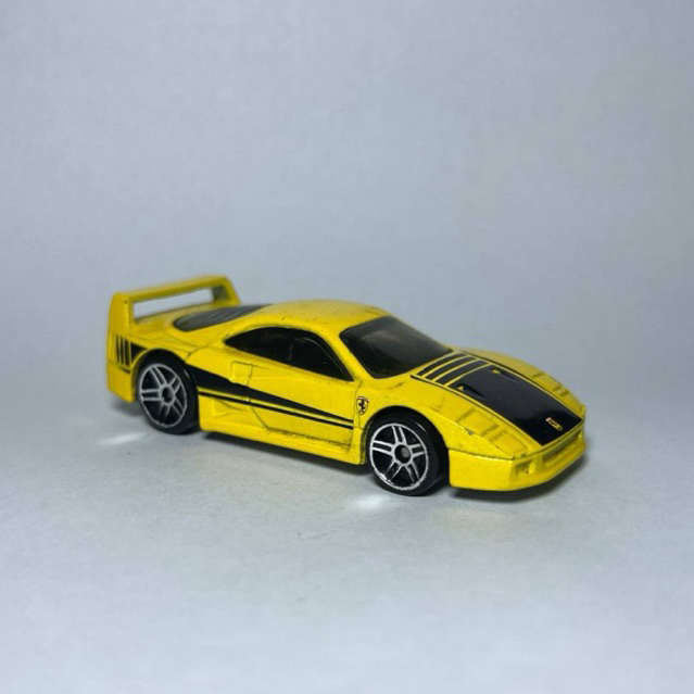 Hot Wheels Ferrari F40 5-Pack Yellow No Open Kap Loose 2