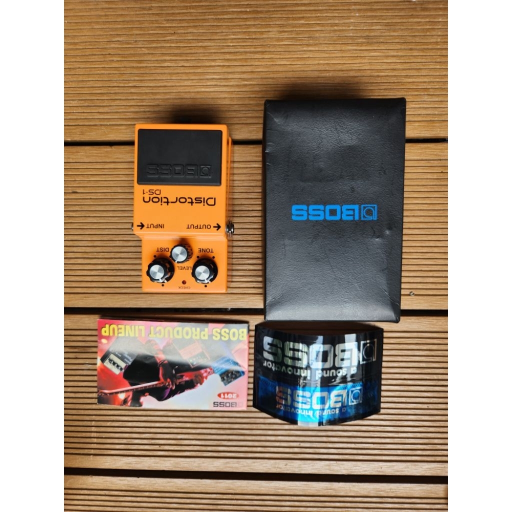 Efek Gitar Boss DS1 Distortion DS-1