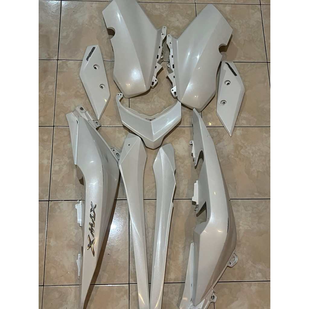 Body Xmax 2017 Putih