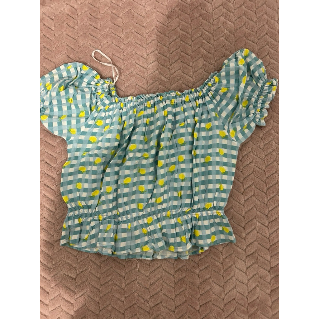 PRELOVED TOP COLORBOX