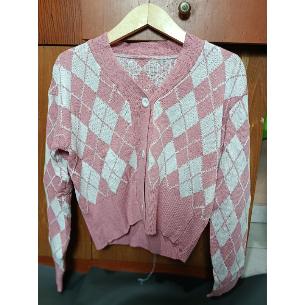 Cardigan Rajut Motif Ketupat Pink