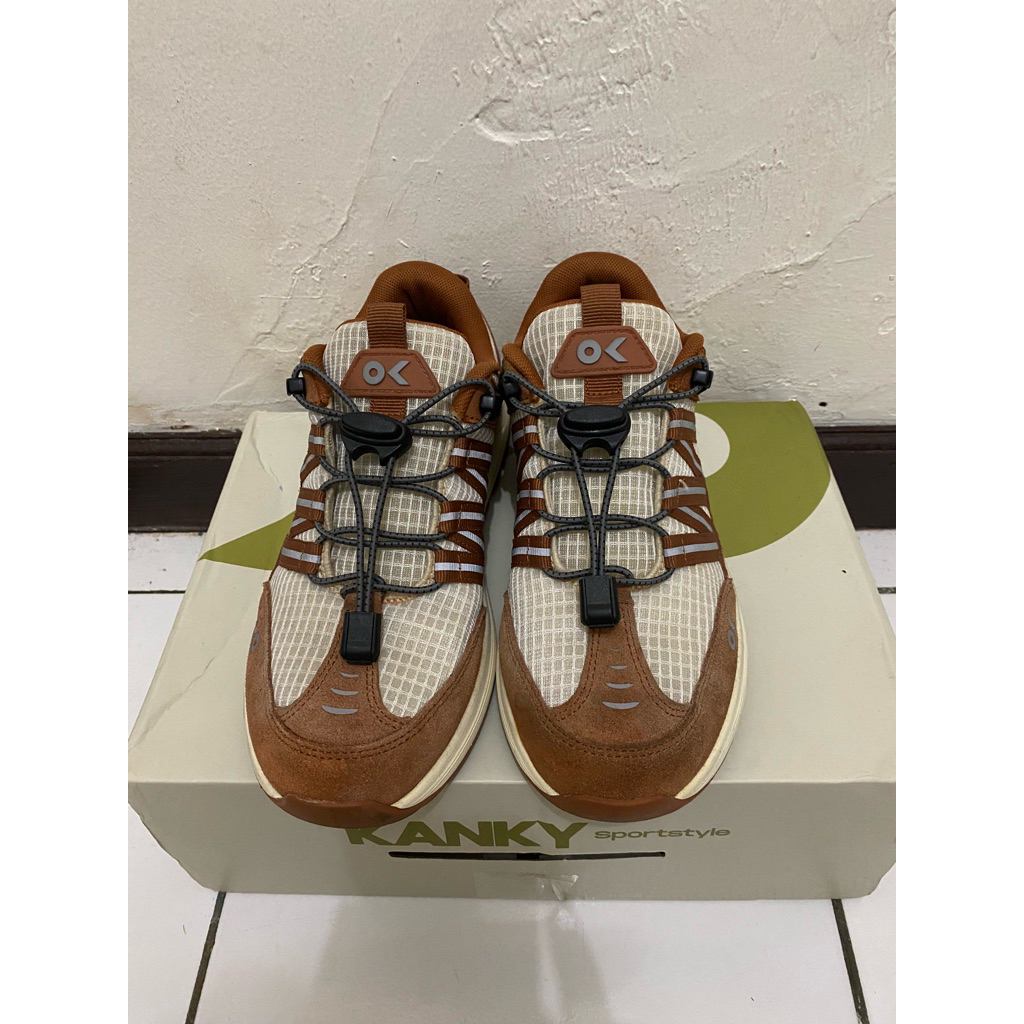 Sepatu kanky story kitadake size 39/25.5 (fit 40)