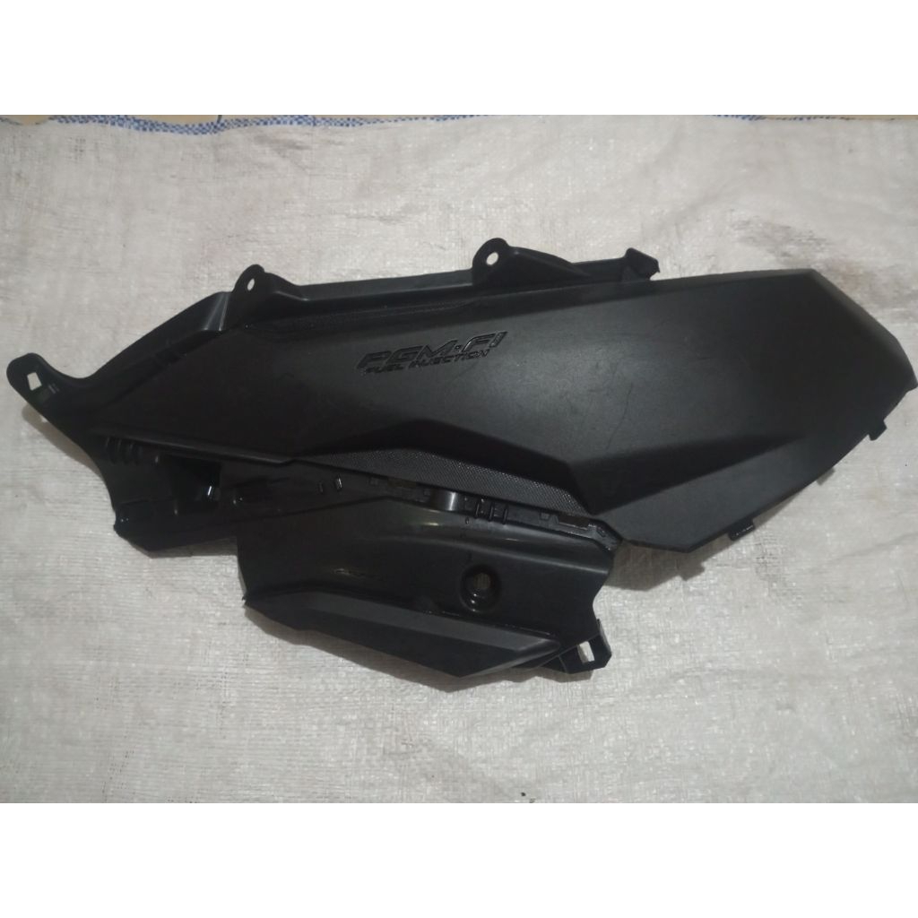 cover side KANAN sambungan body Honda Vario LED new 2018 bekas ori
