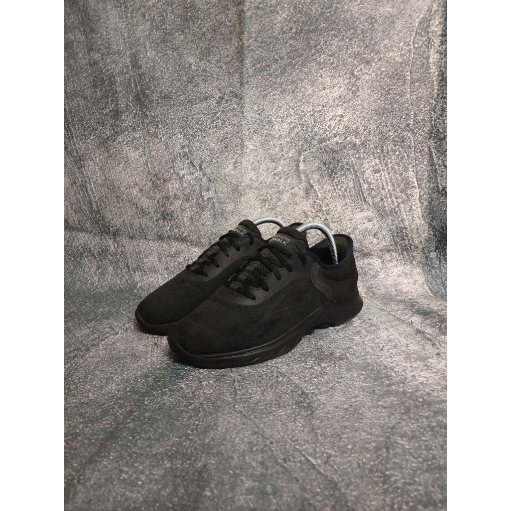 SEPATU SPORT / RUNNING SKECHERS