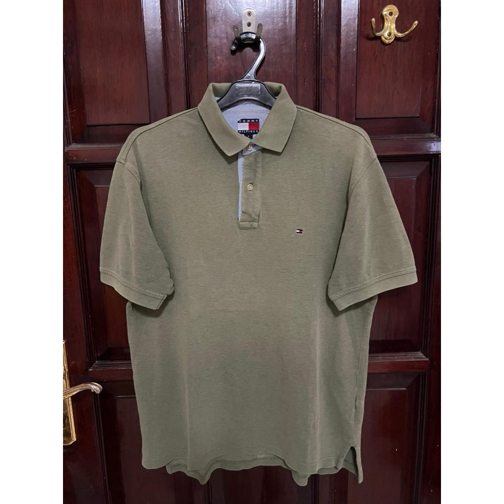 Polo Tommy Hilfiger Original Ori Size L PxL 73x55xm Brand Preloved Baju Kaos Katun Shirt Kemeja Cowo