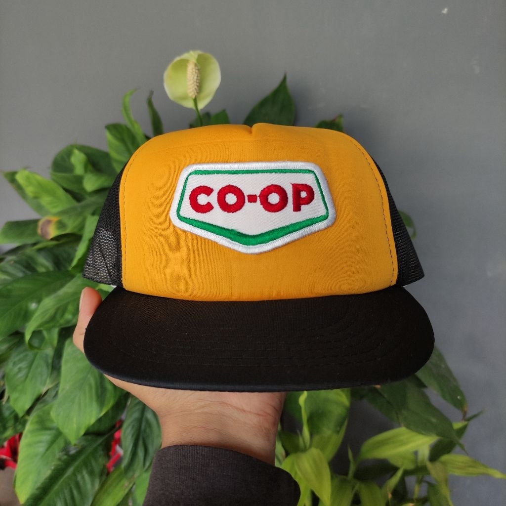 TOPI VINTAGE C00PS PATCH TRUCKER