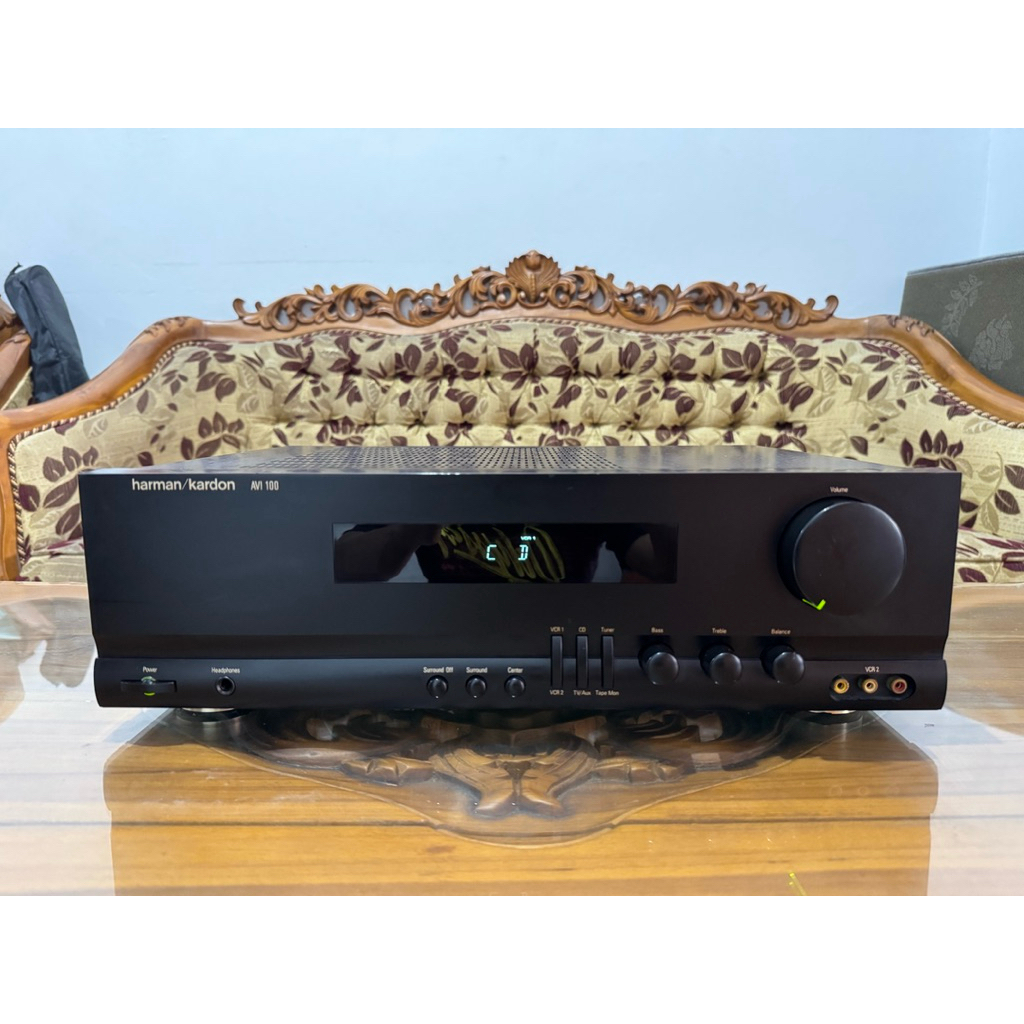 Harman Kardon AVI 100 Audio Video Amplifier (1996-97)