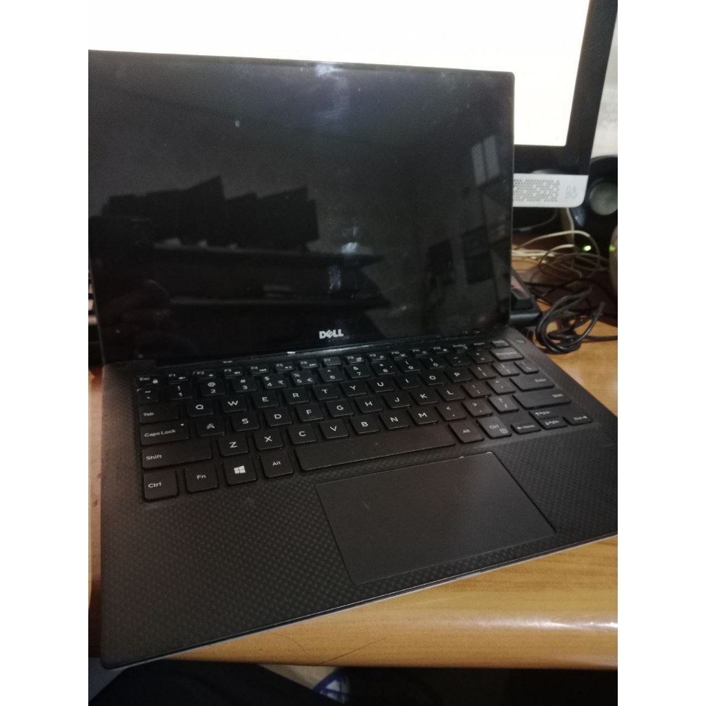 Jual Laptop Second Kondisi Mati DELL XPS 13 9360 Layar touchscreen , Tanpa RAM ,Tanpa Storage