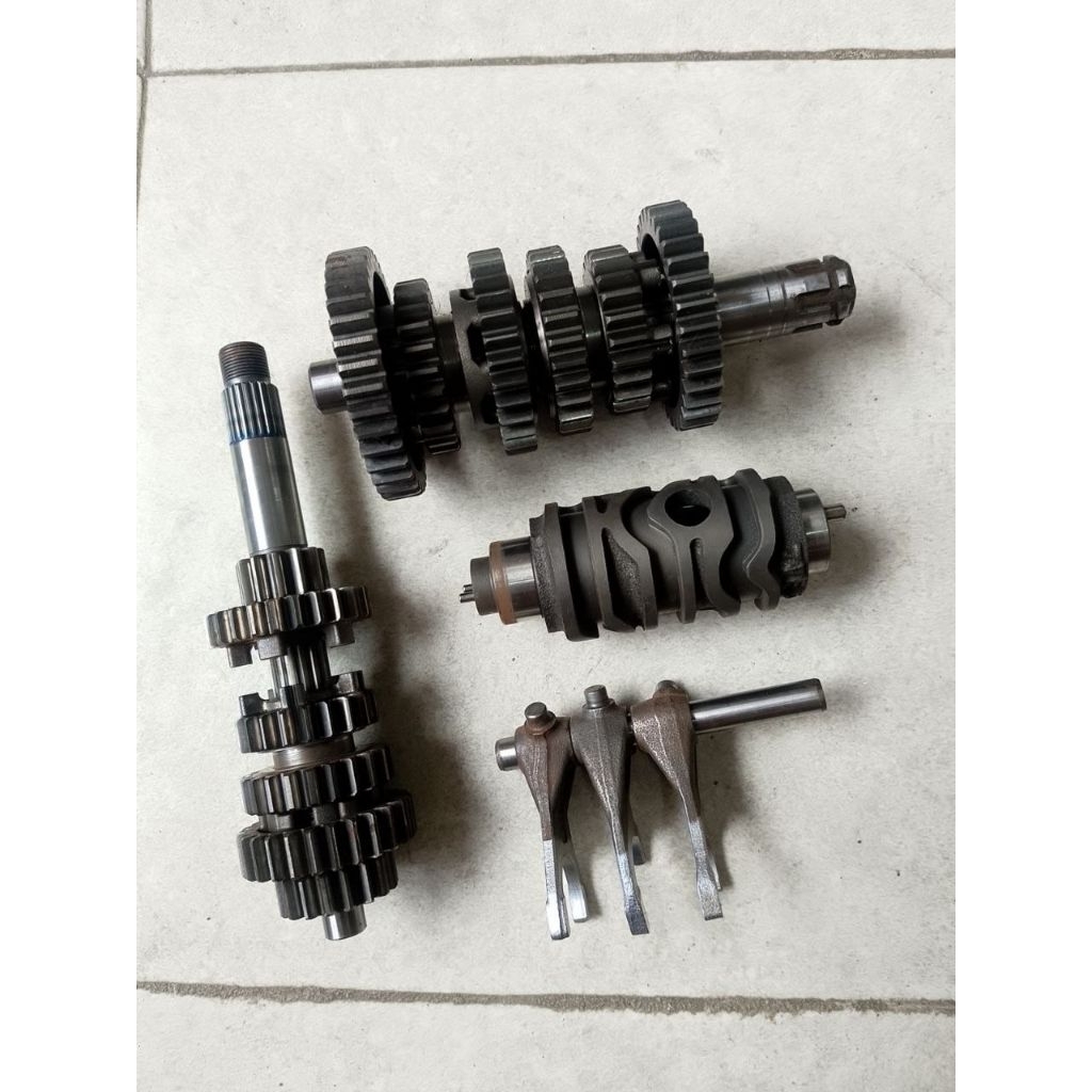 Gir box CBR 150R CB 150R - Gir Rasio CBR 150R - Gear box CBR 150R - Gear Rasio CBR 150R CB 150R Orig