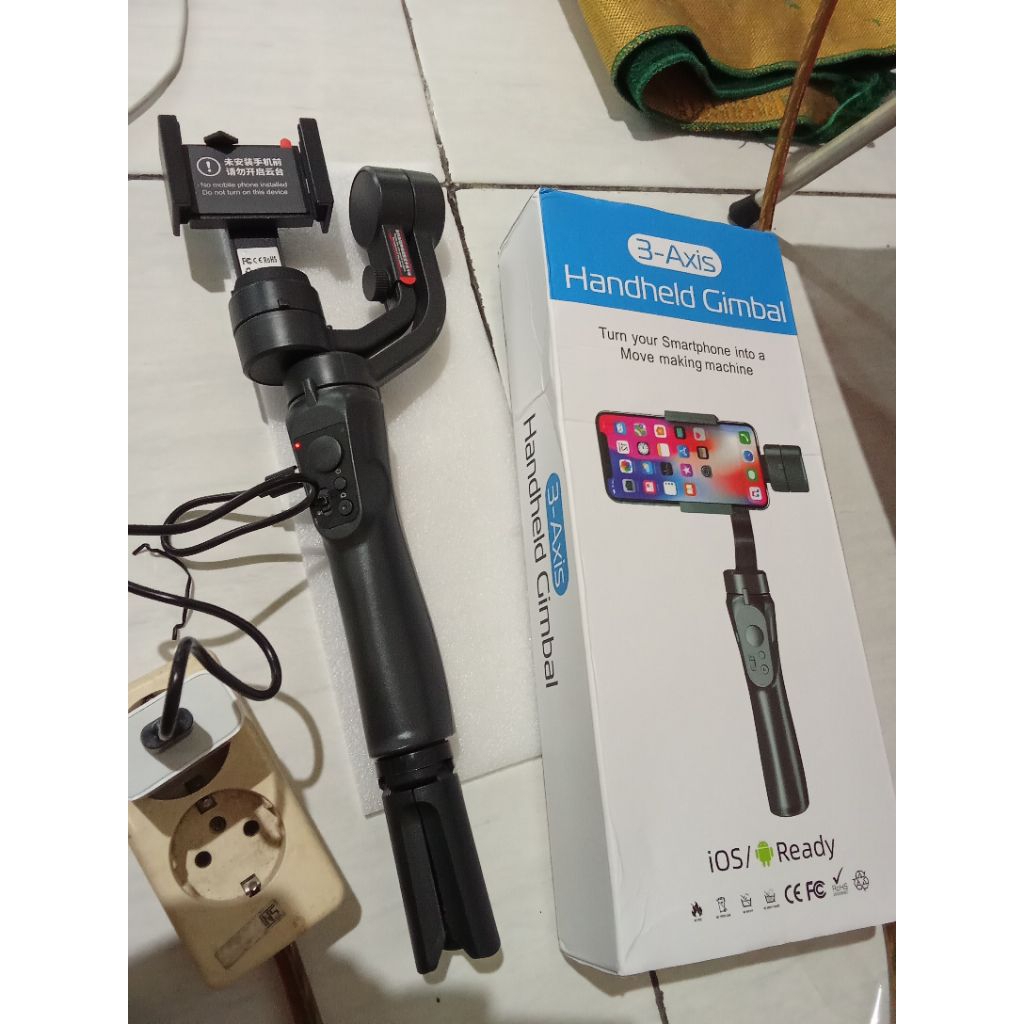 Gimbal stabilizer 3 Axis smartphone