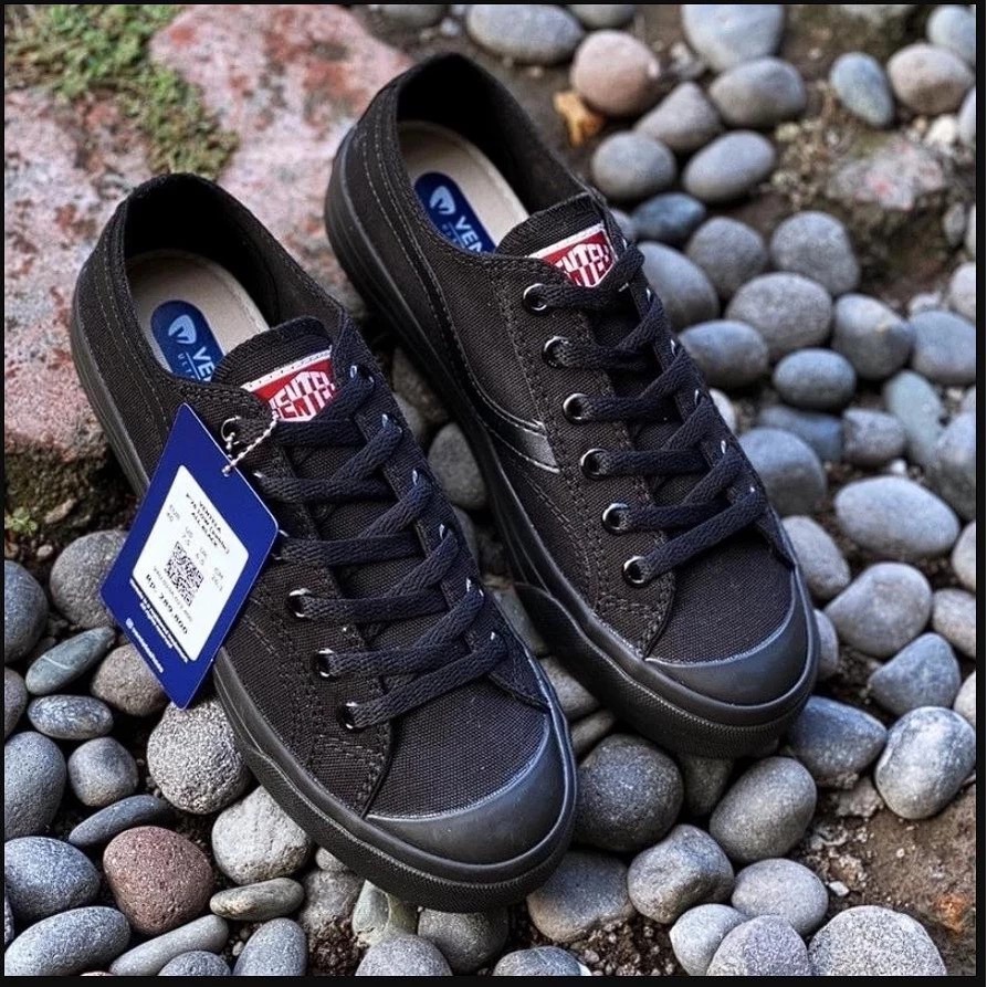 Promo Ventela Public Low All Black Sepatu Sekolah Ventela Hitam Polos 2026