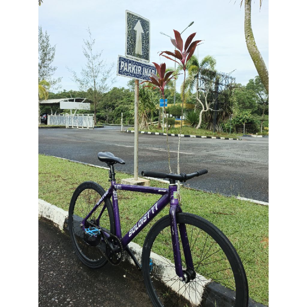 SEPEDA FIXIE UNITED SOLOIST 77