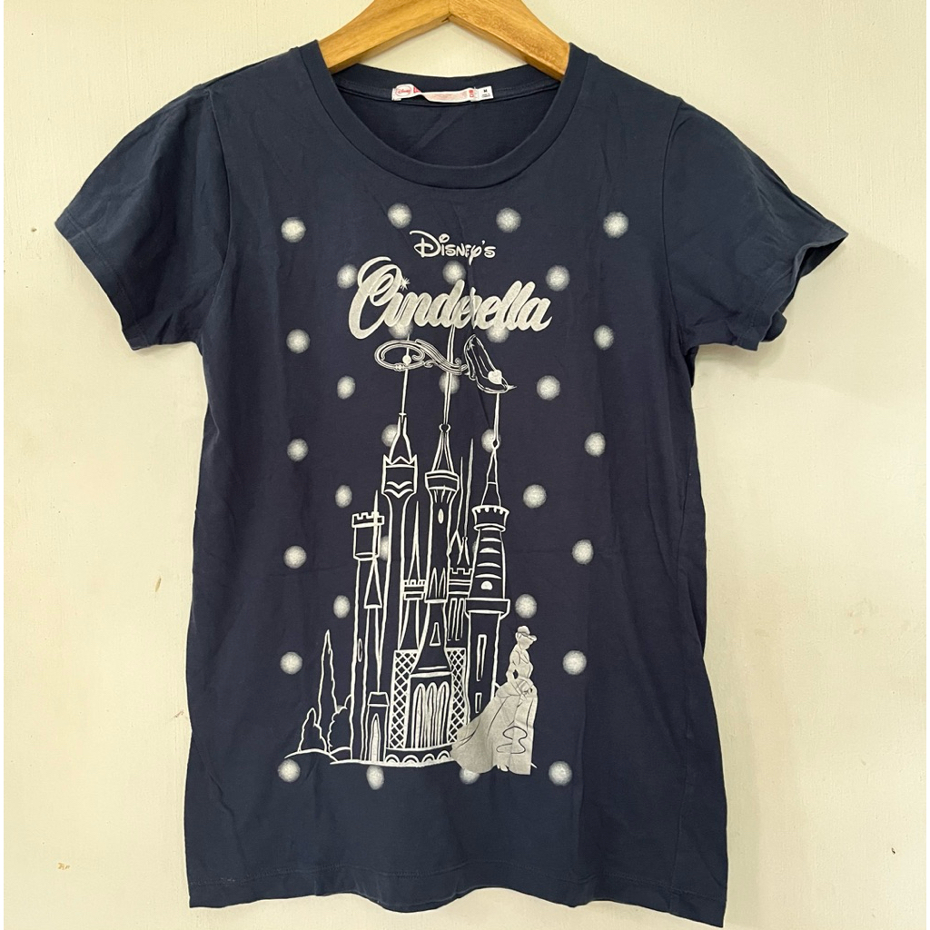 READY STOCK UNIQLO UT x Disney Navy M